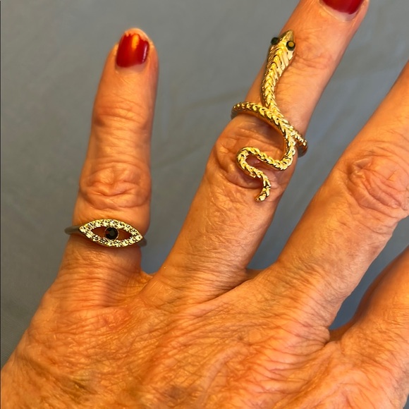 Jewelry - Gold Tone and Emerald Tone Lot of Two (2) Rings Size 4.5 - 5 🐍